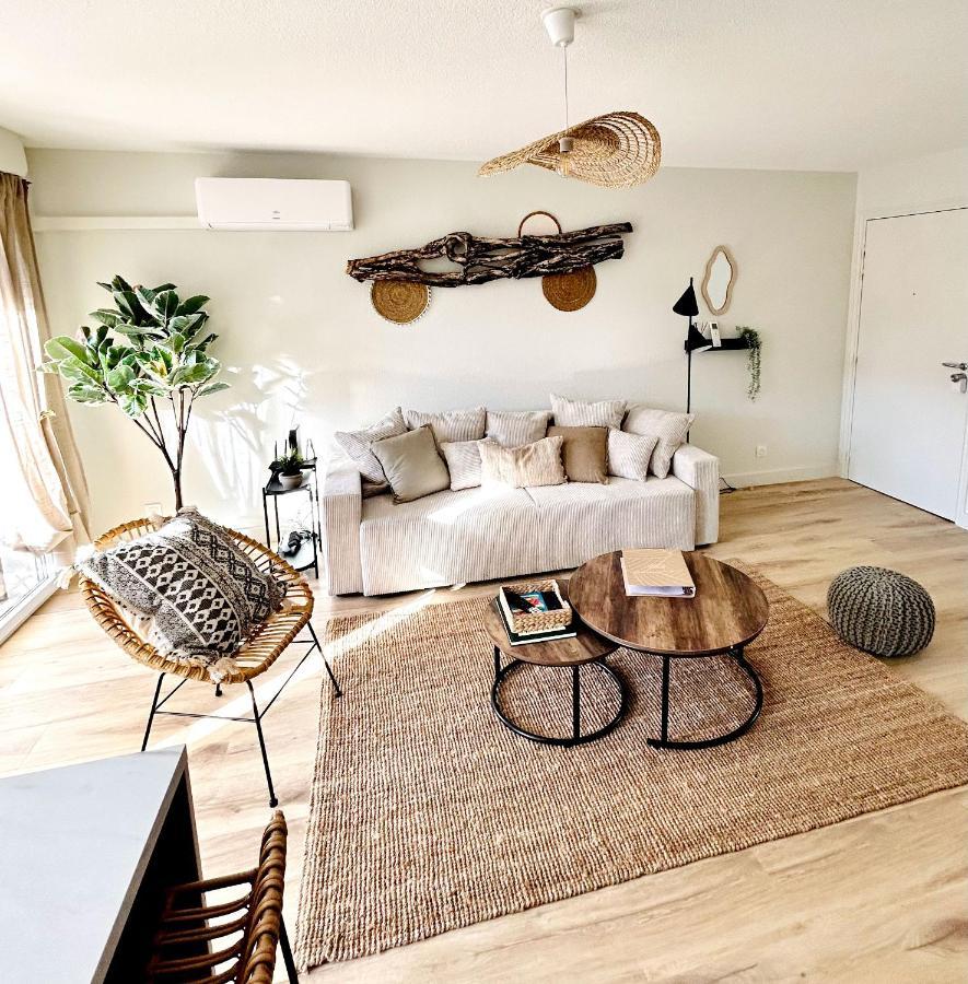 Modern 1 Bdr + Balcony + Free Parking + Ac + Pool Lägenhet L'Isle-d'Abeau Exteriör bild