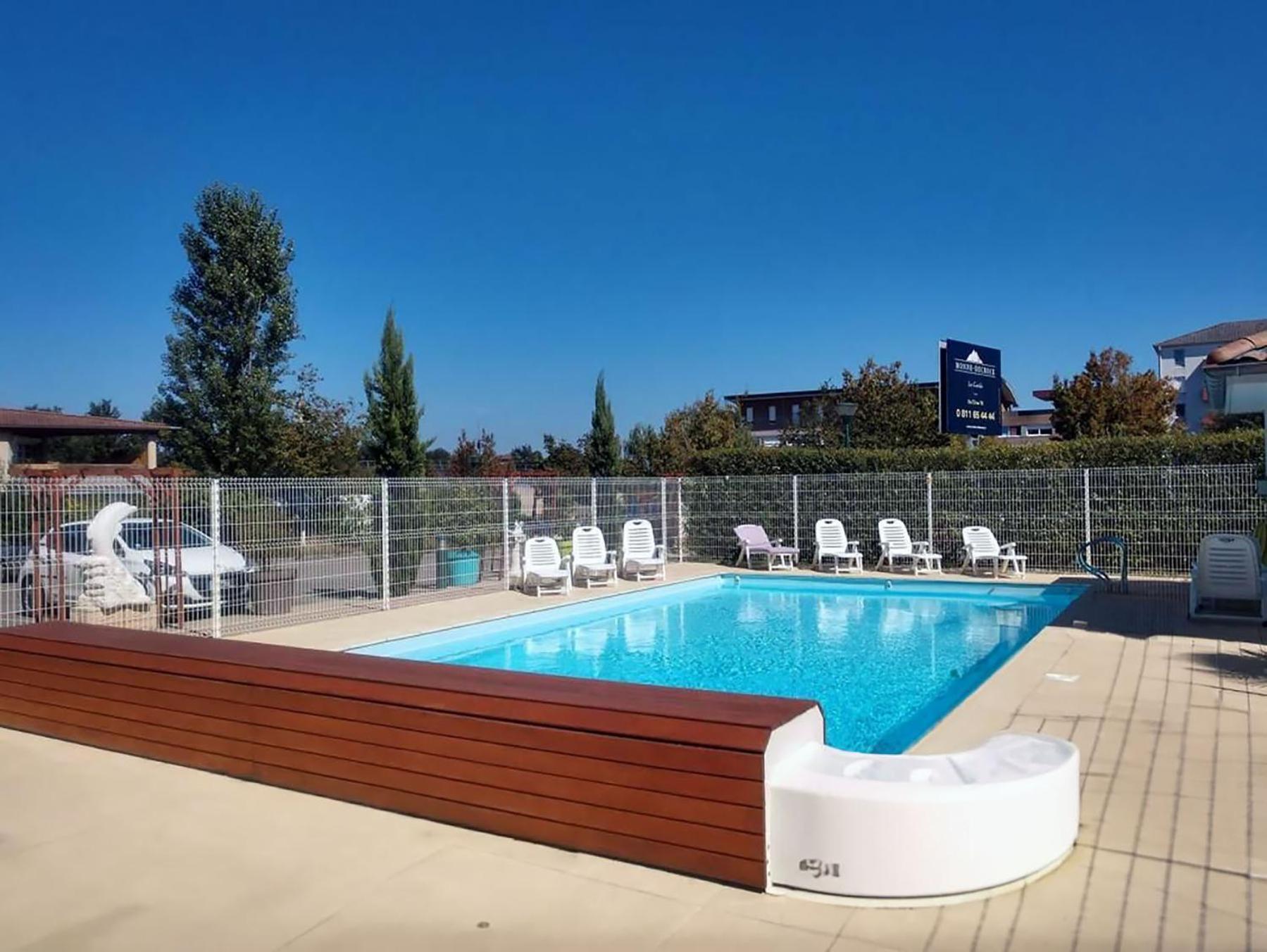 Modern 1 Bdr + Balcony + Free Parking + Ac + Pool Lägenhet L'Isle-d'Abeau Exteriör bild