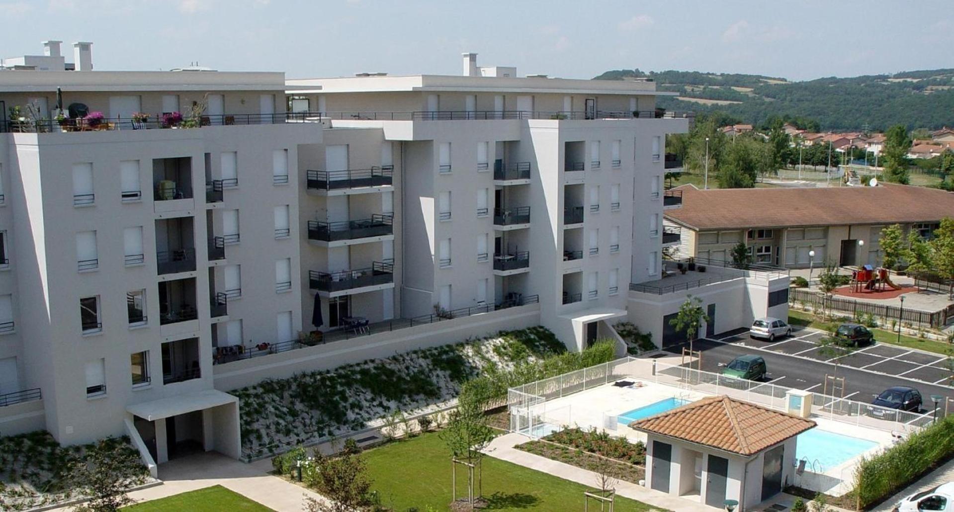 Modern 1 Bdr + Balcony + Free Parking + Ac + Pool Lägenhet L'Isle-d'Abeau Exteriör bild